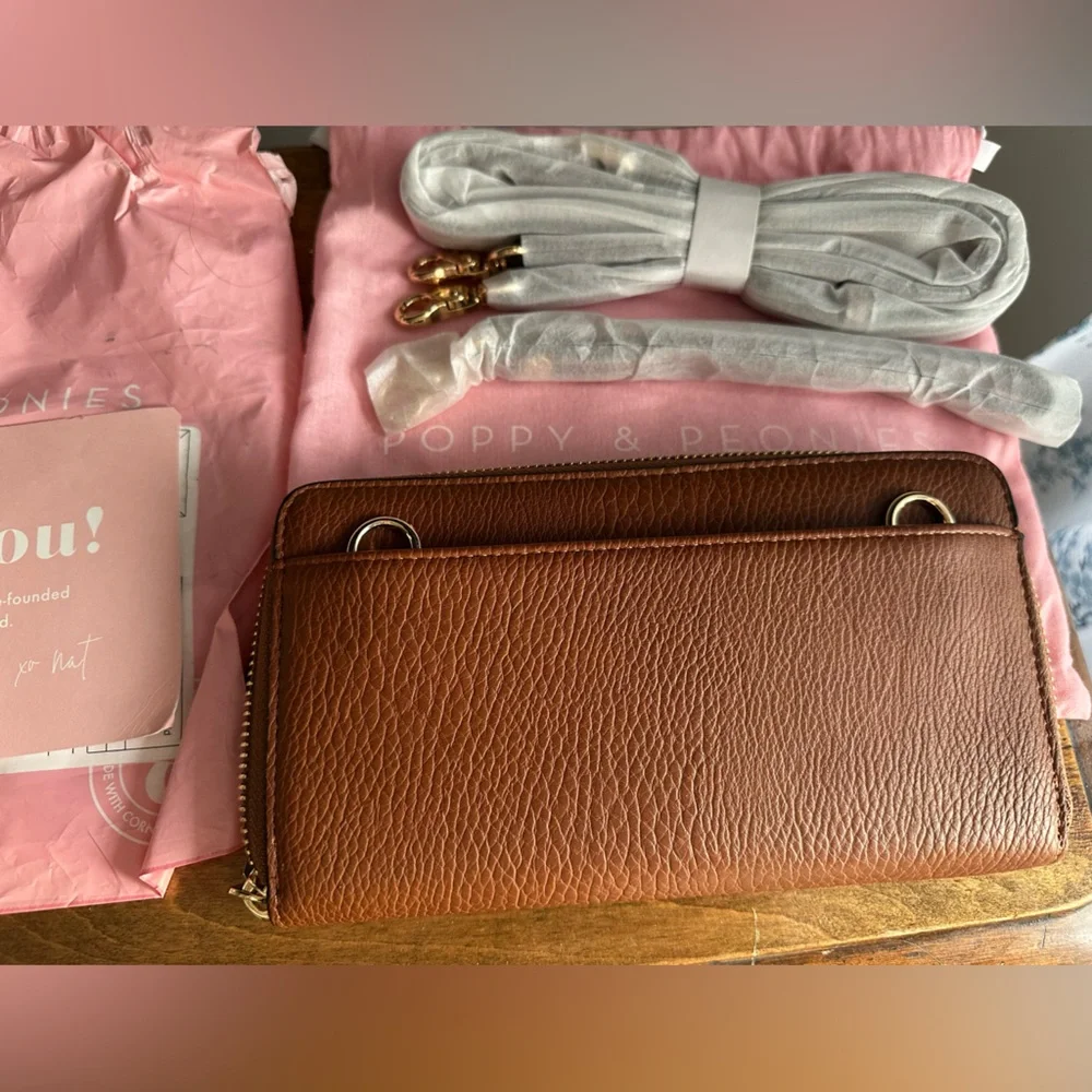 Poppy & Peonies Chestnut Essential Wallet - Picture 4 of 8